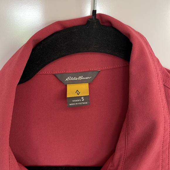 Eddie Bauer, small, maroon button down shirt, like new, no flaws - Picture 2 of 8
